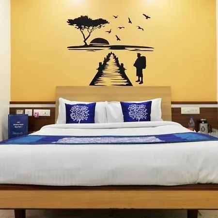 Bhavani Residency Hotell 3*